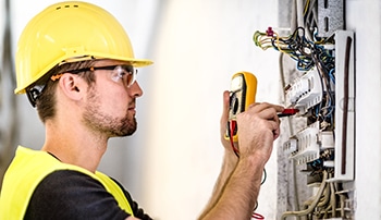 electrician apprenticeship requirements
