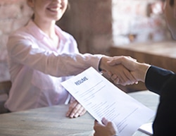 How to Choose the Right Employment Agency